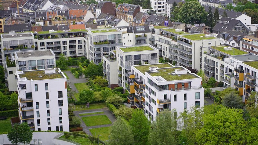 Wohnhäuser einer Stadt aus der Vogelschau